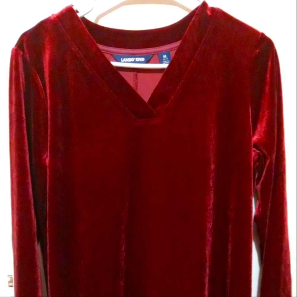 Land end velvet long Sleeve Shirt Woman  size medium color Burgundy